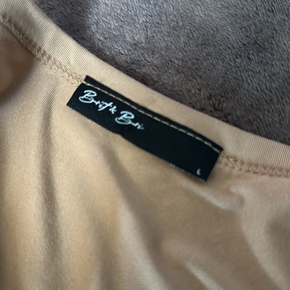 never been worn - Picture 3 of 3